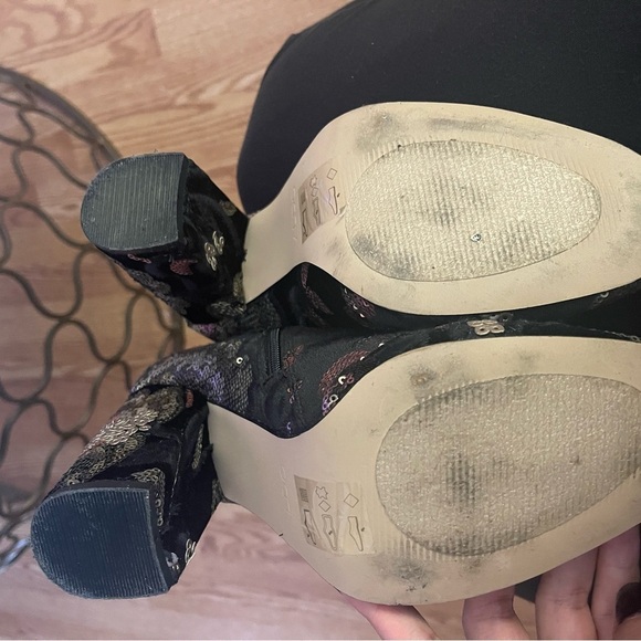 Aldo Black and Gold Sequin Ankle Boots - Picture 7 of 8